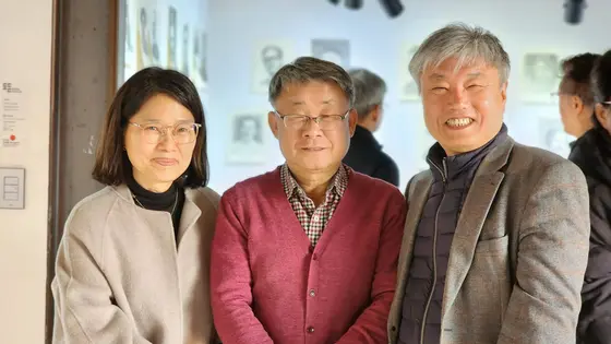 초상화 전시장에서