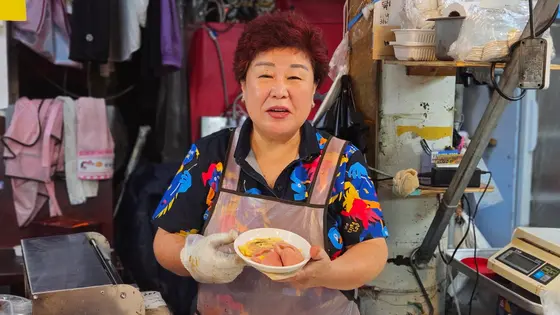 가게 앞의 웃음